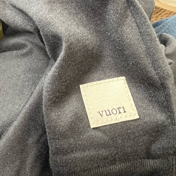 Vuori Women's Daydream Crew Long Sleeve Tee - Black - Picture 5 of 5